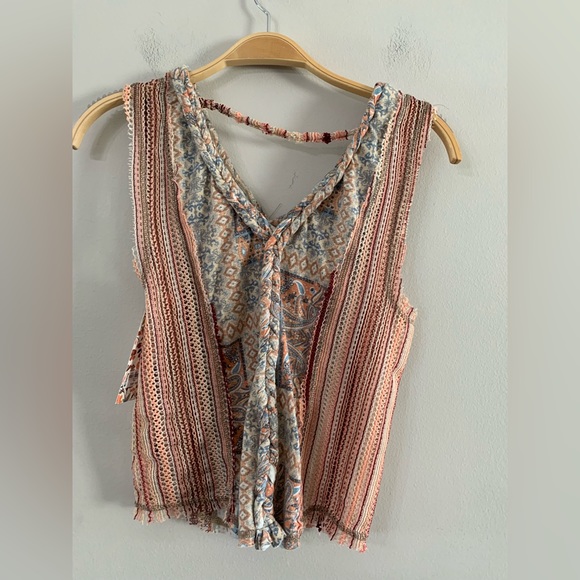 NEW GIMMICKS PIECED CROCHET TANK TOP SIZE: S - Picture 10 of 10